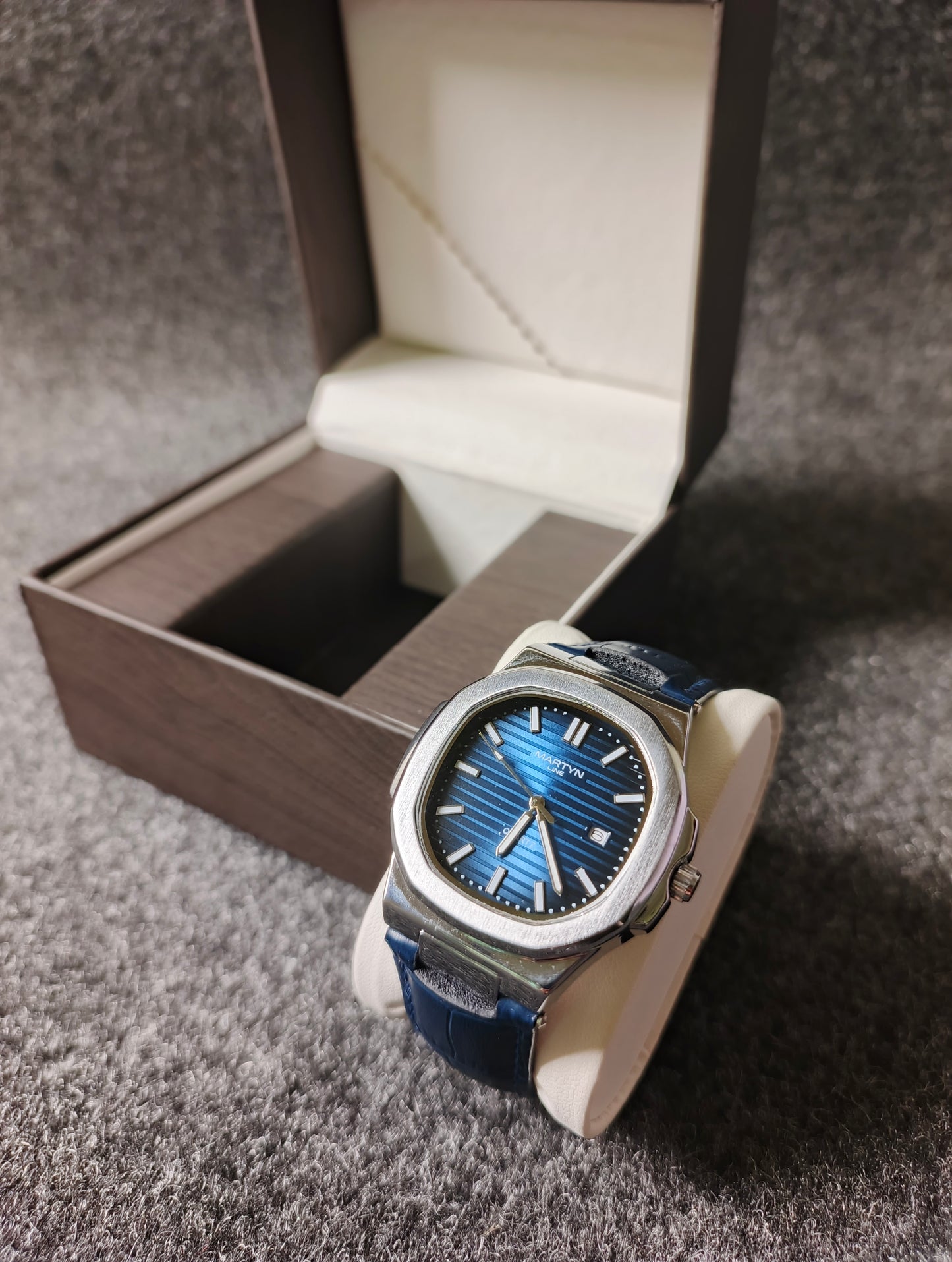 MARTN ROYAL BLUE
