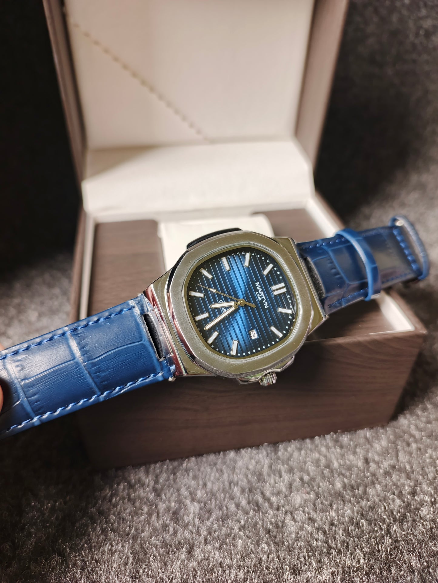MARTN ROYAL BLUE