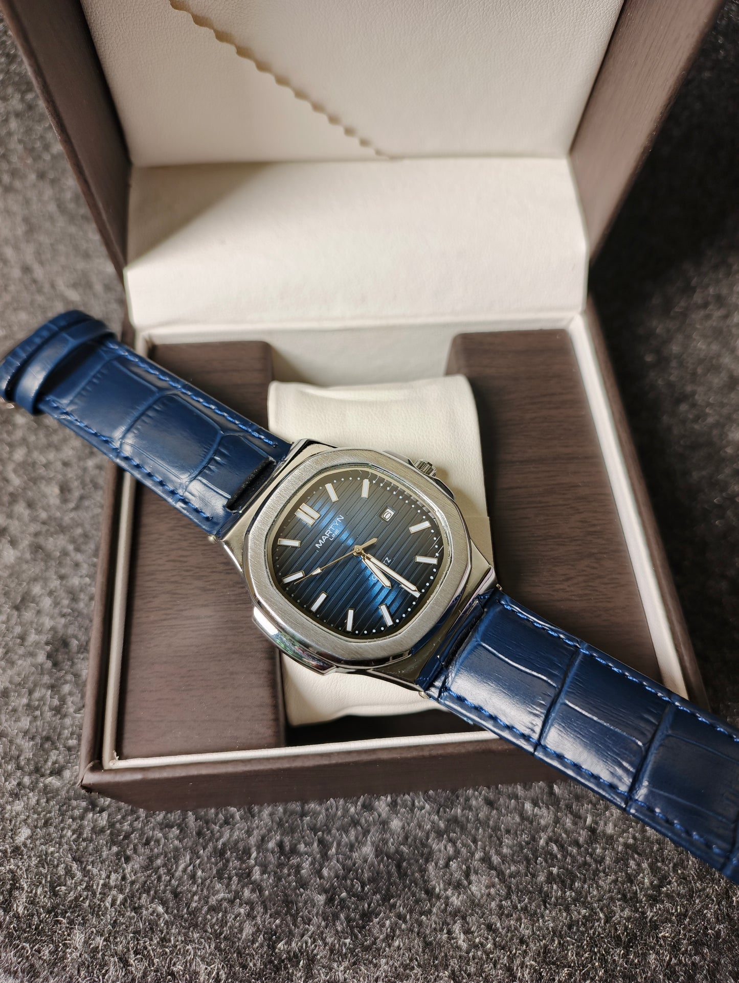 MARTN ROYAL BLUE