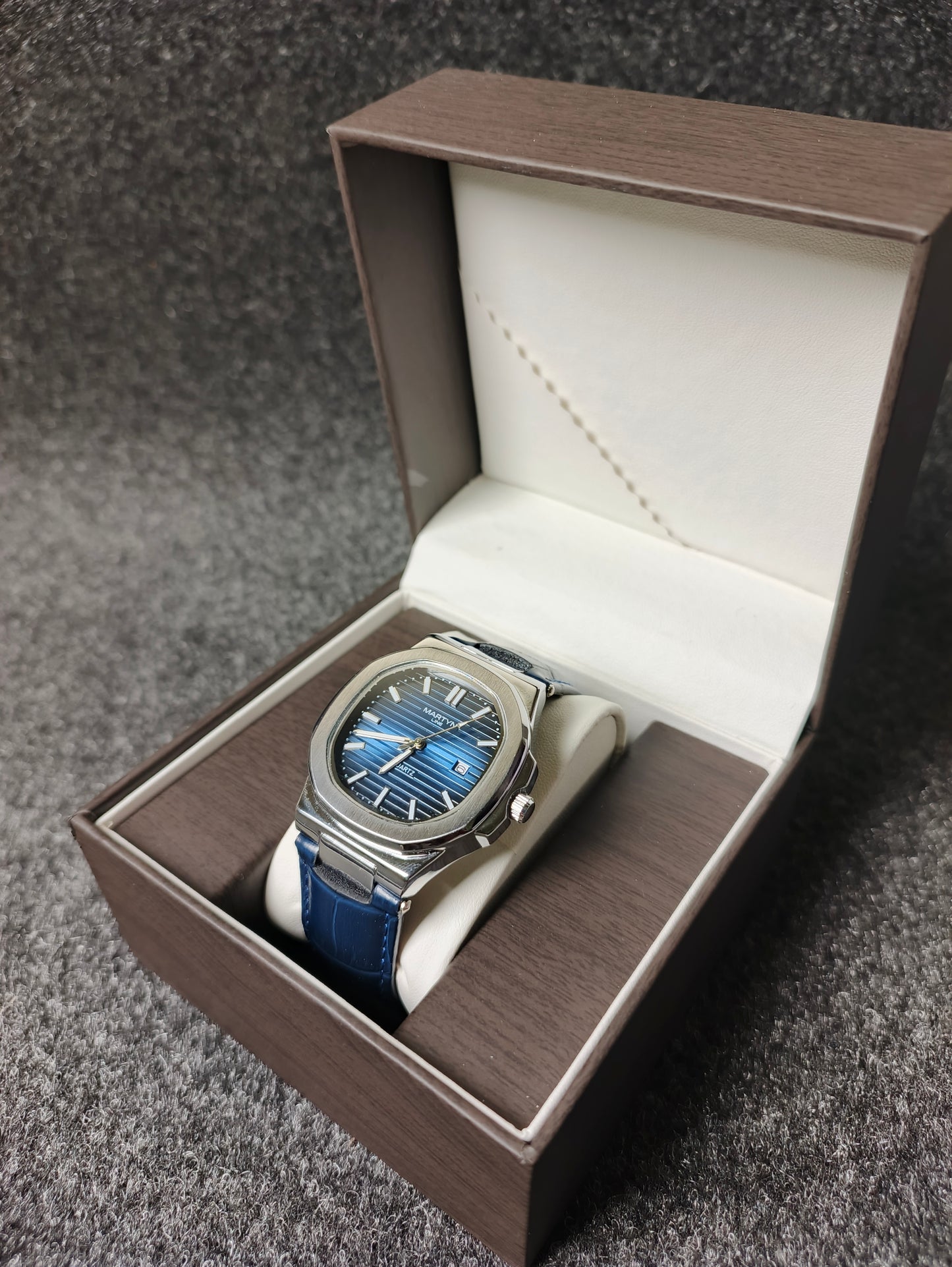 MARTN ROYAL BLUE